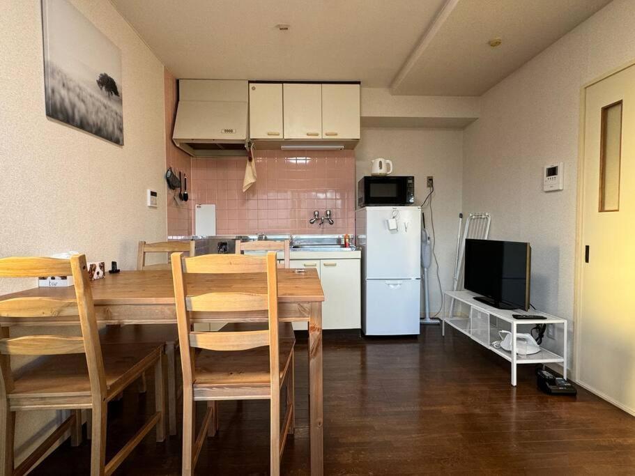Sun White Gyoutoku 301 公寓
